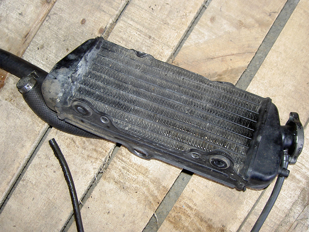 PIECE OCCASION
RADIATEUR DE BETA RR 50 
ANNÃ©E 2000 PIECE OCCASION
RADIATEUR DE BETA RR 50 
ANNÃ©E 2000 origine BETA -DISPO