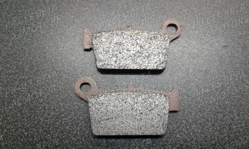 JEU PLAQUETTES DE FREIN AR 25.03067/73 BETA (ORIGINE) JEU DE PLAQUETTES DE FREIN 25.03067-73 origine BETA -DISPO